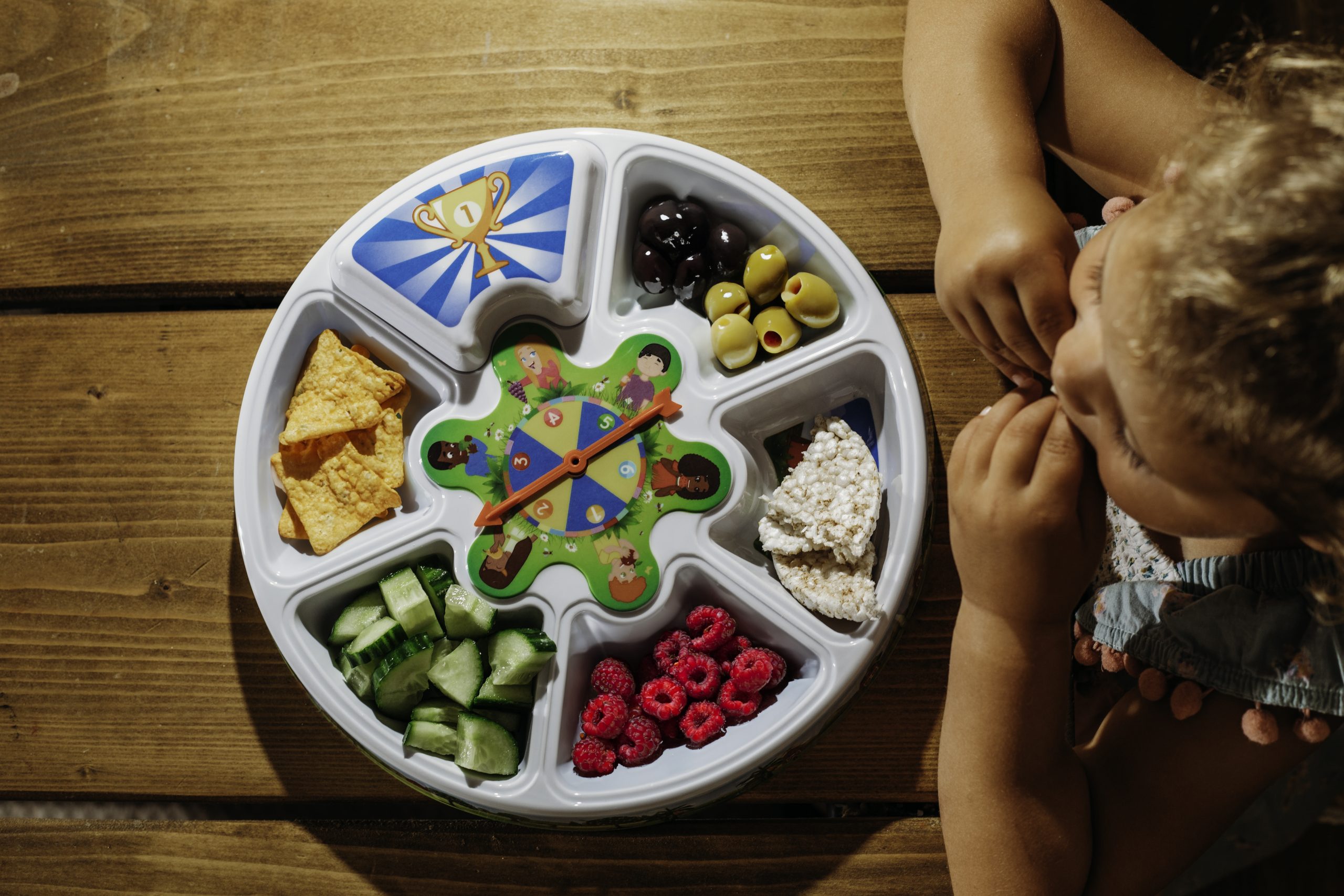The Perfect Christmas Gift for Kids: Why the Jeuplay Snack Supper Spinner Is a Holiday Must-Have